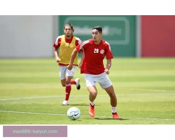 西甲绿白条纹球队近期表现稳健竞争力增强续提升